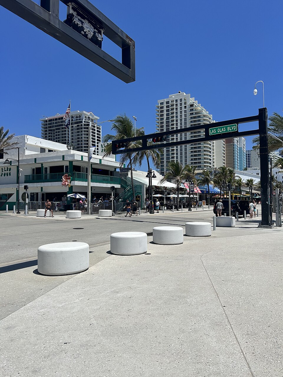 Las Olas Boulevard in Fort Lauderdale, Florida